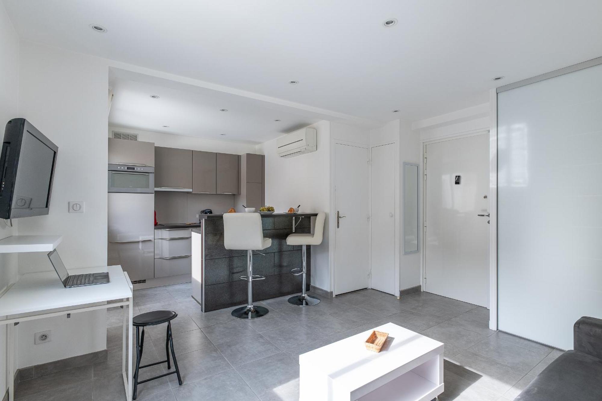 Appartement Superbe Studio-centre-ville-plages Et Palais